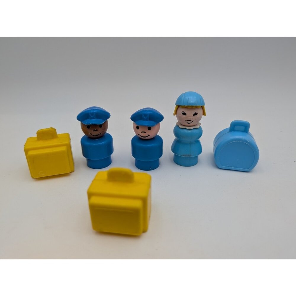Fisher Price Little People Jetport Figures Luggage Lot